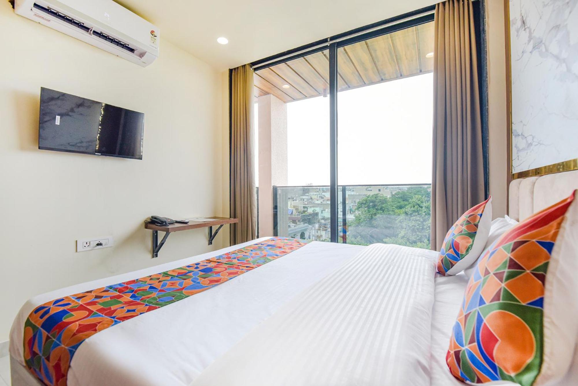 Fabhotel Blooming Beds Pearl Jaipur Bagian luar foto